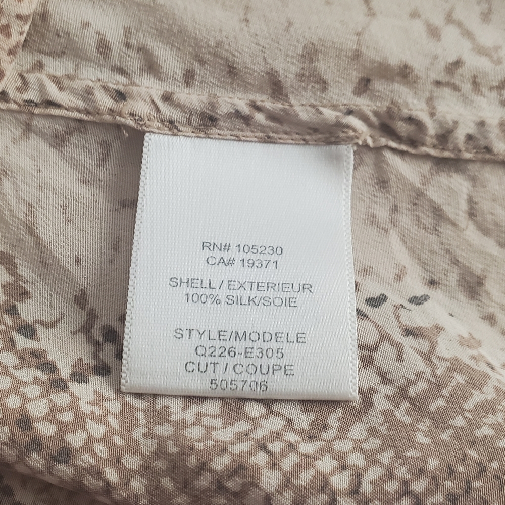 Nwot Equipment Riley Python Snakeskin Print Top M - image 7